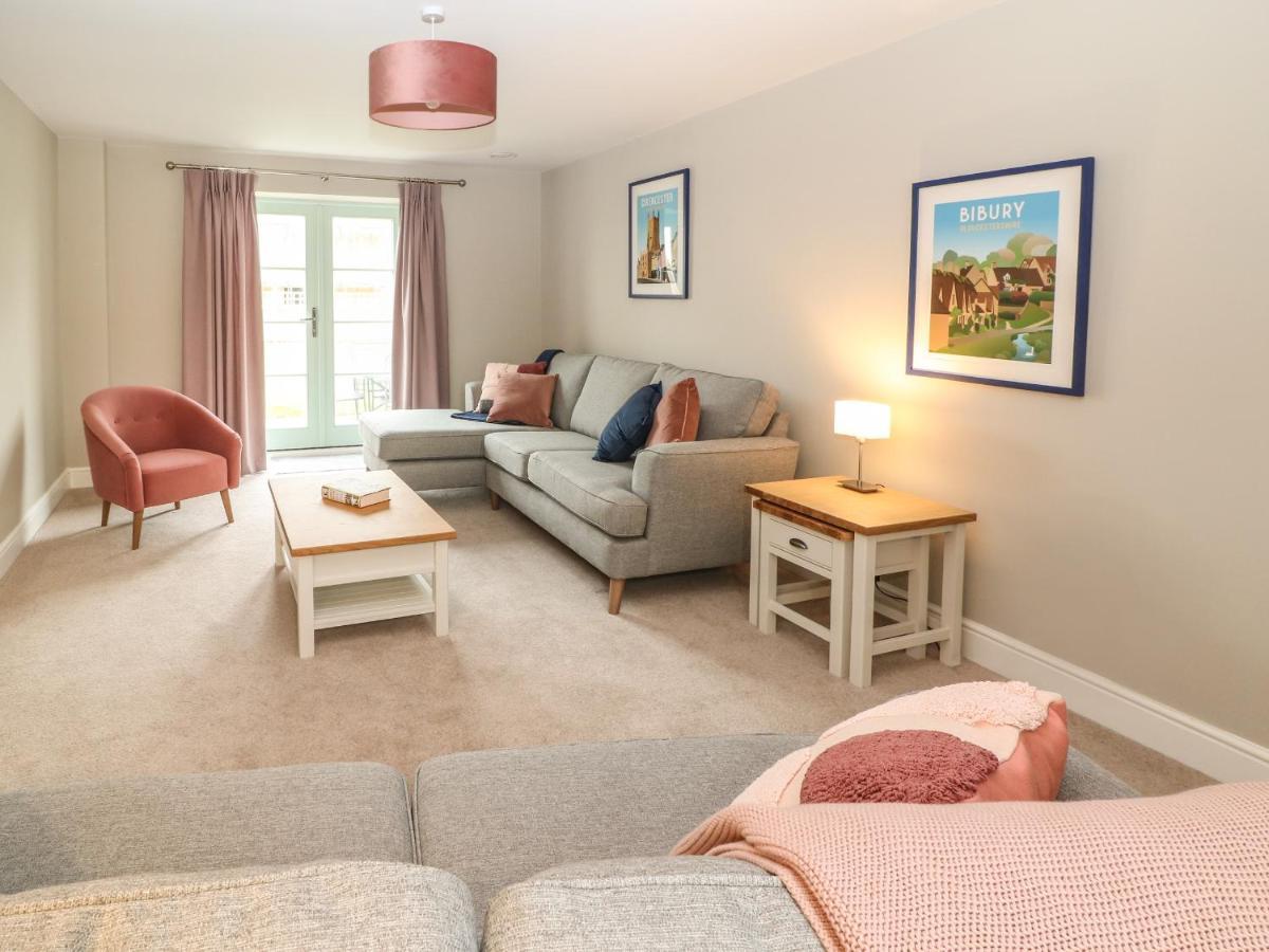9 Windrush Heights Villa Бърфорд Екстериор снимка