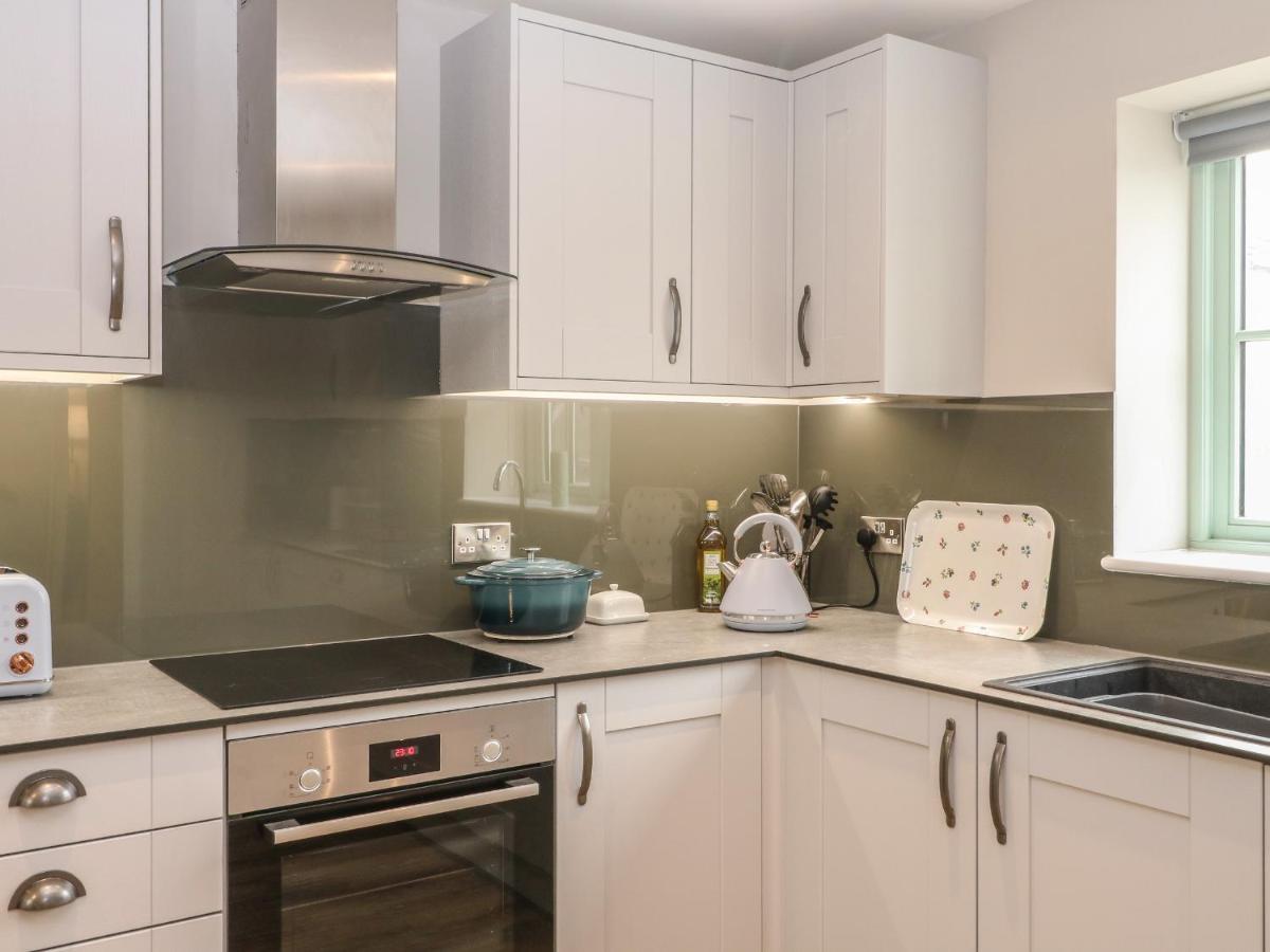 9 Windrush Heights Villa Бърфорд Екстериор снимка