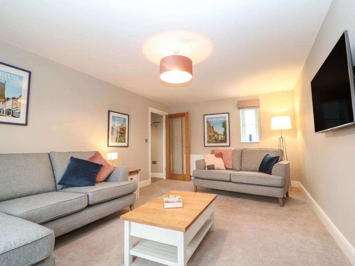 9 Windrush Heights Villa Бърфорд Екстериор снимка